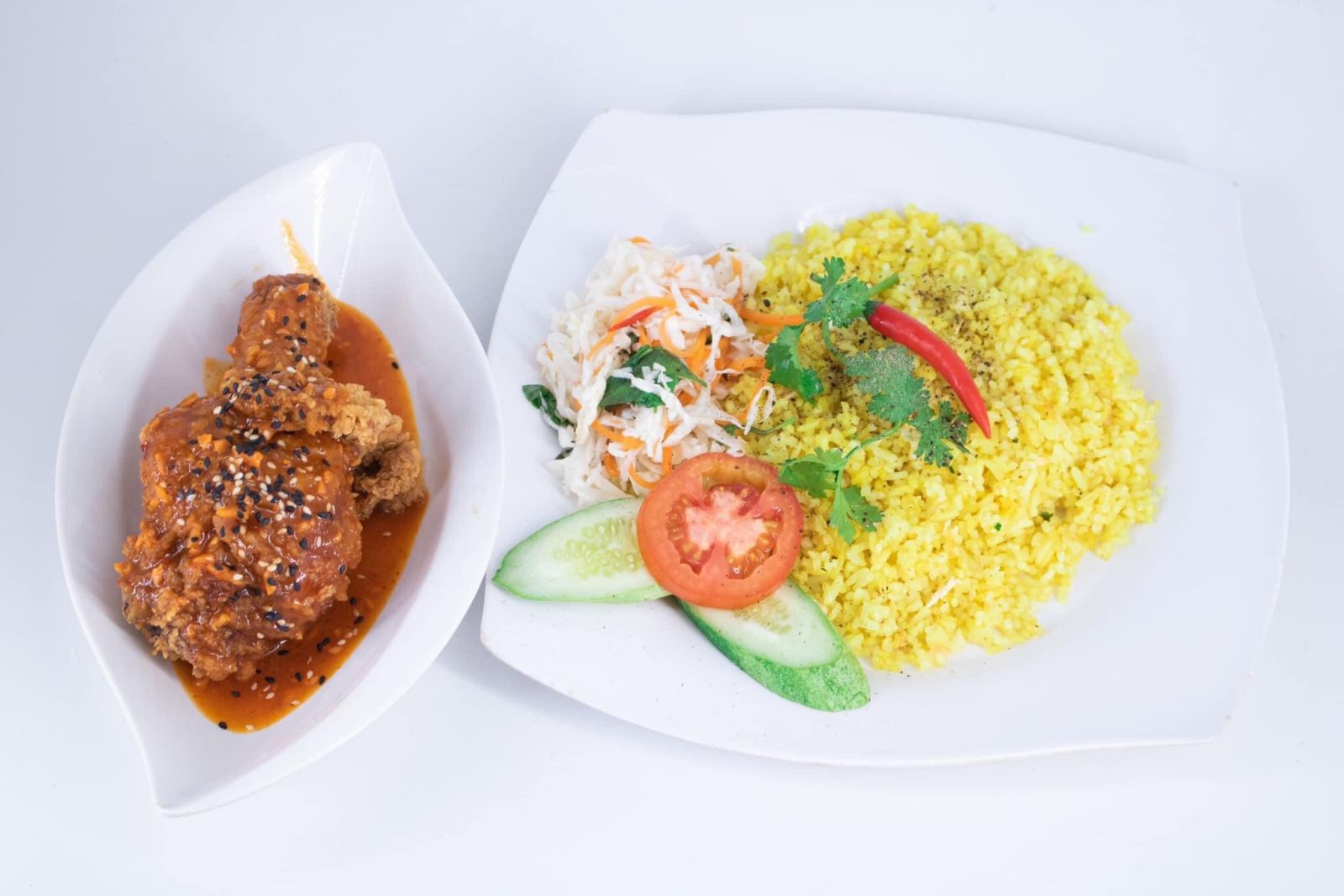cơm chiên gà sốt